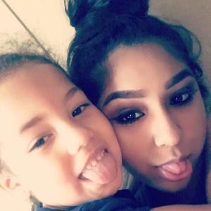 Meet your Posher, Arely